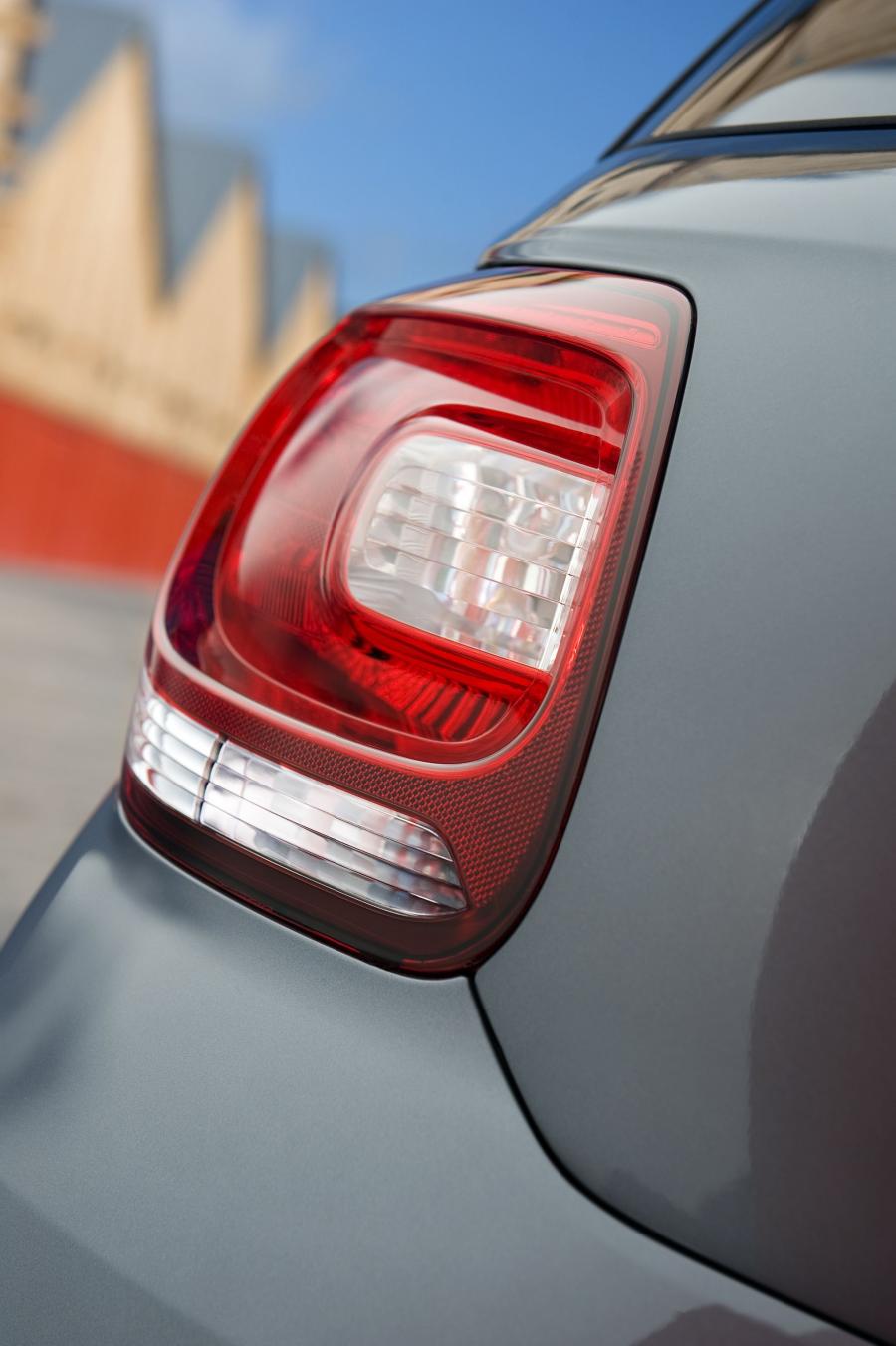  Citroen DS3 2009 года  (фото 25 из 72)